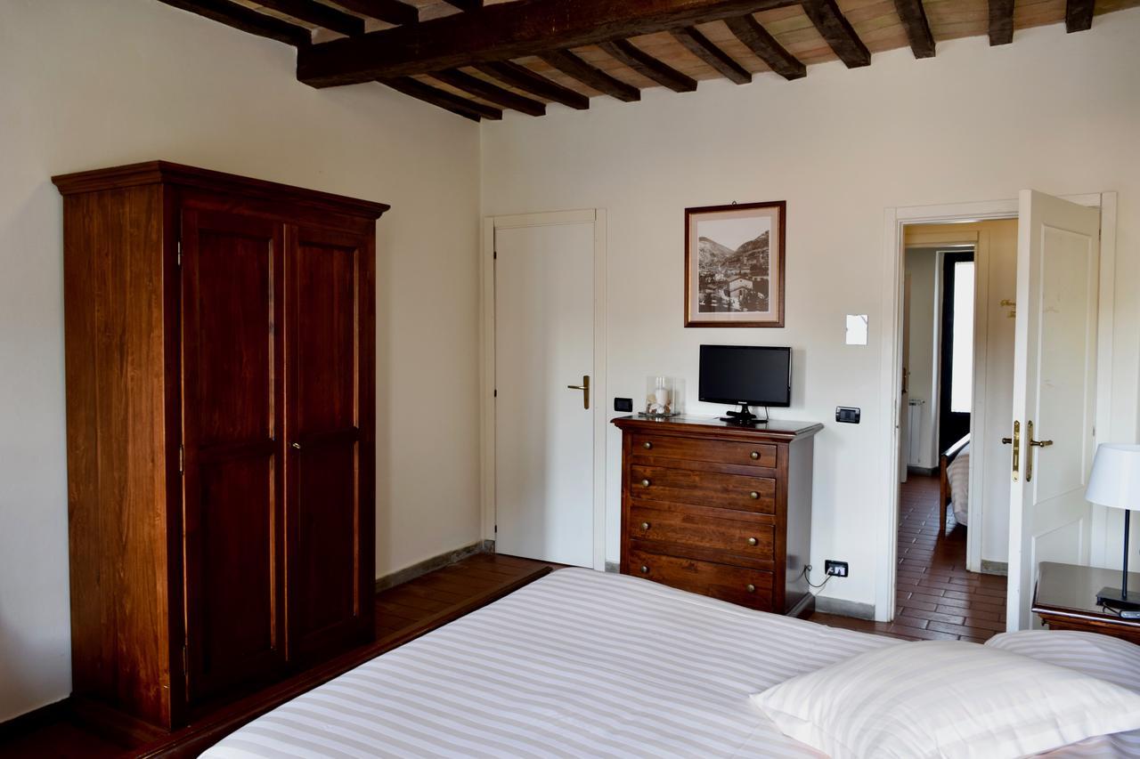 Residenza Le Logge Bed & Breakfast Губио Екстериор снимка